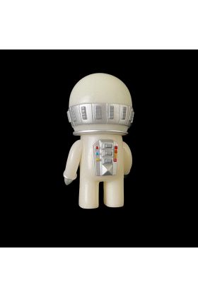 Astronaut White Pearl Sofubi Toy by Itokin Park